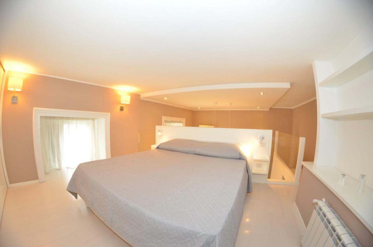 Astarte Apartment Napels Buitenkant foto