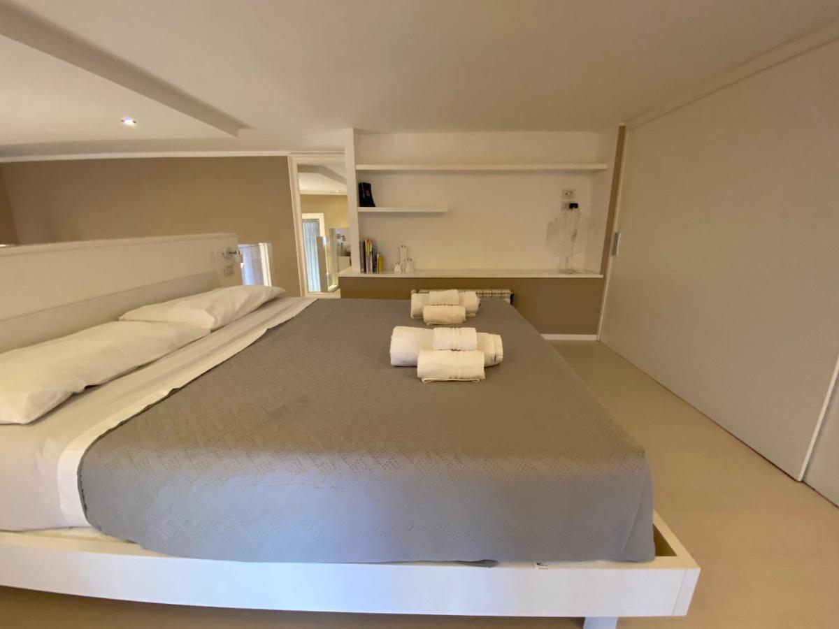 Astarte Apartment Napels Buitenkant foto
